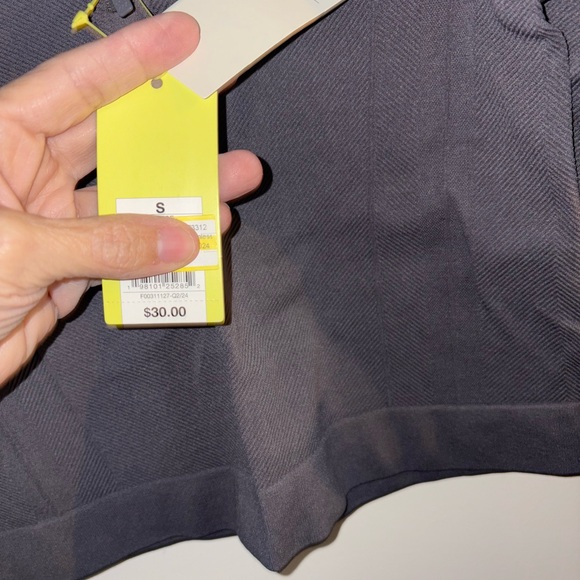 NWT All In Motion size S - Picture 2 of 2